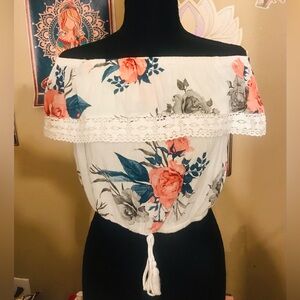 Guess Floral off the shoulder crop Size Medium Gently used no stains or tears